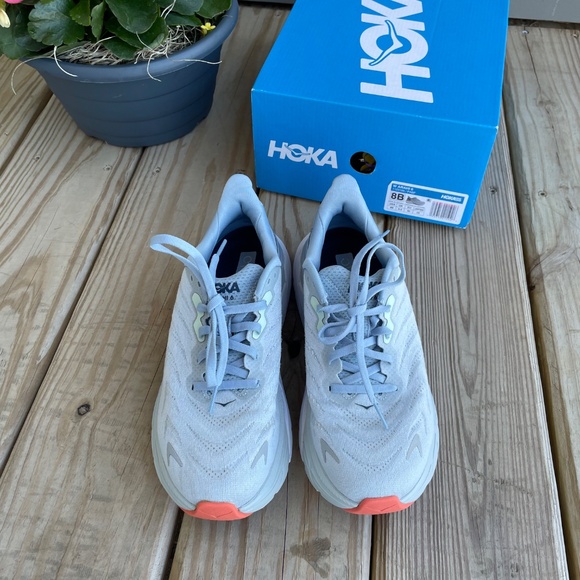 Hoka Arahi Shoes - Picture 5 of 9